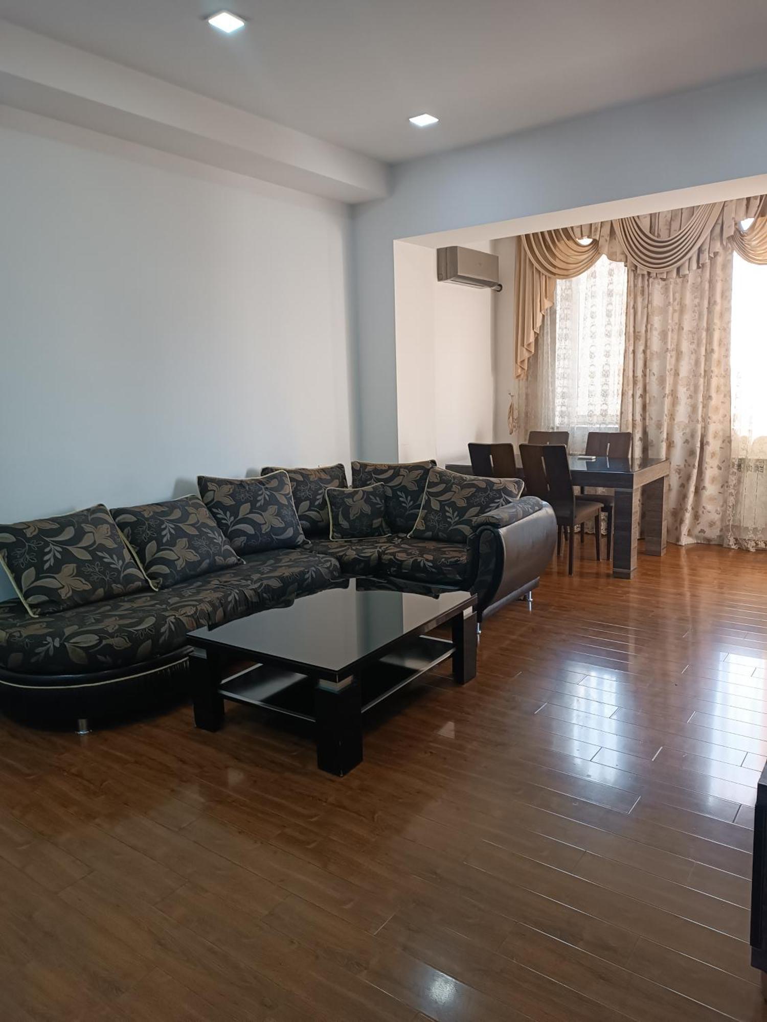 Rent Inn Yerevan On Buzand Street ภายนอก รูปภาพ