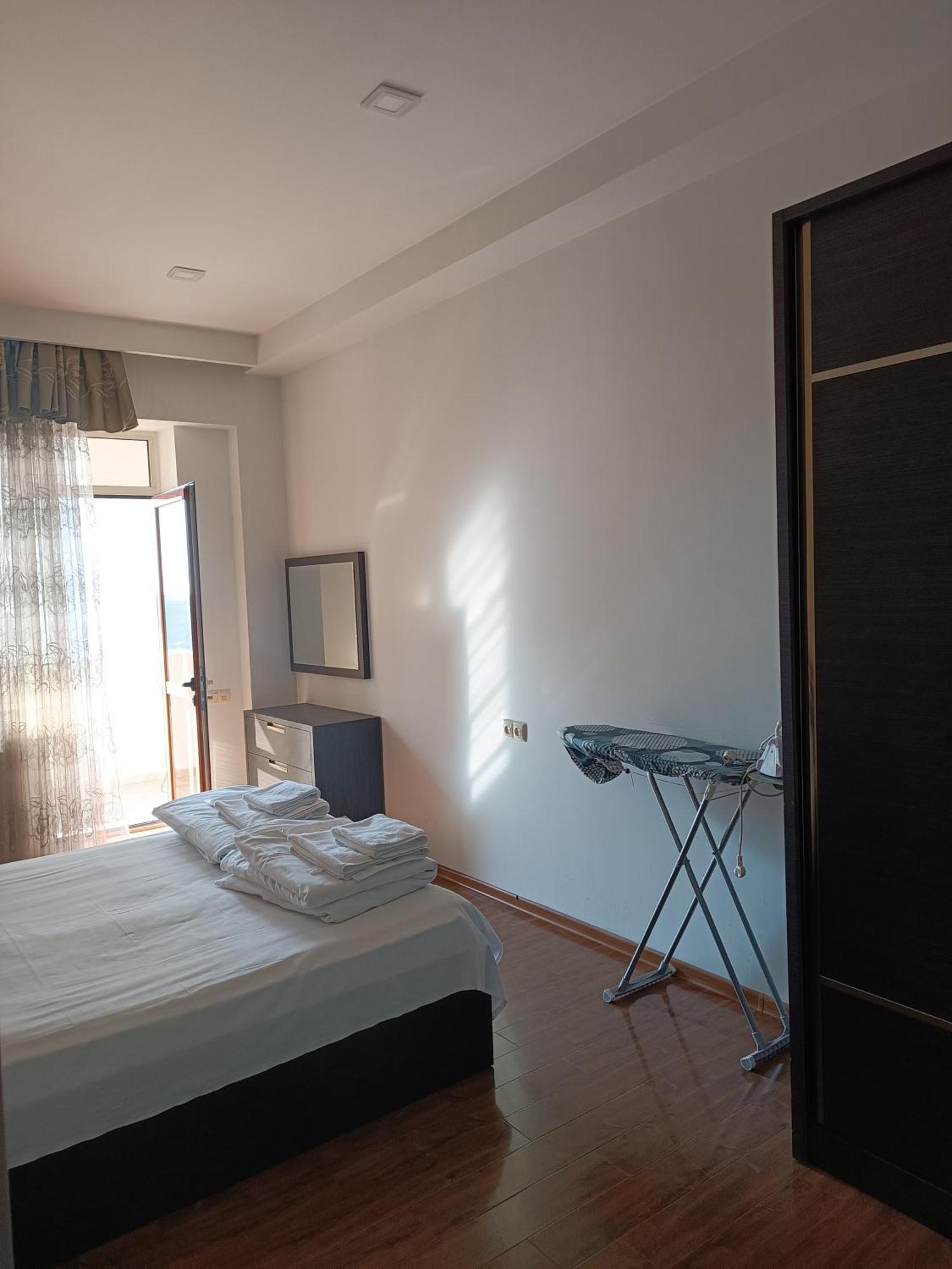 Rent Inn Yerevan On Buzand Street ภายนอก รูปภาพ