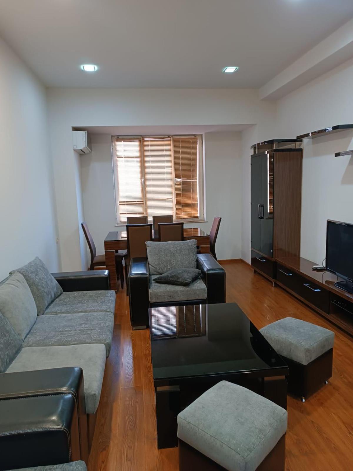 Rent Inn Yerevan On Buzand Street ภายนอก รูปภาพ